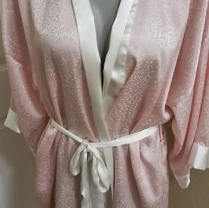 VS Victoria's secret pink white robe